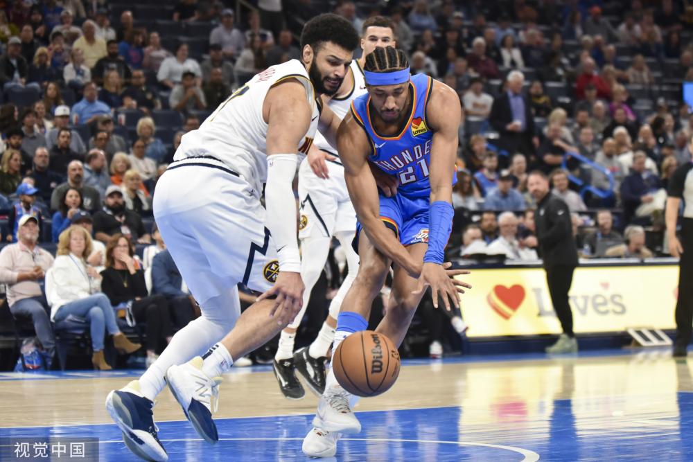 时刻表现出 时刻表现出