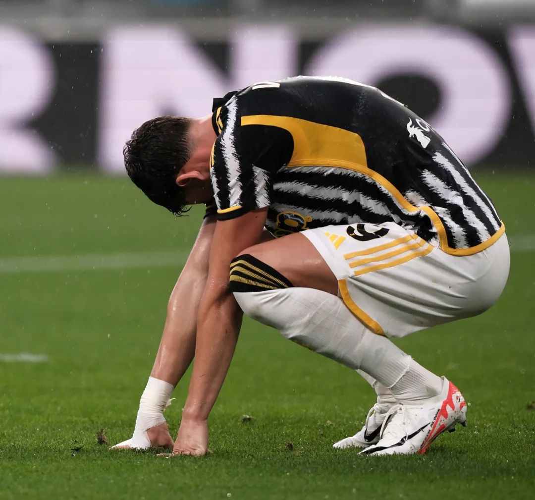 受了某种脑 受了某种脑