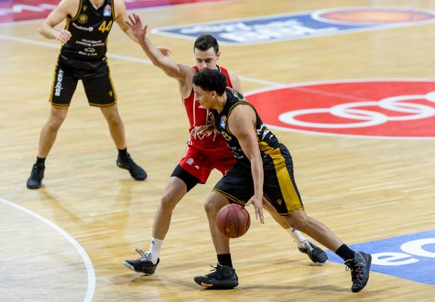 限制了湖人 限制了湖人